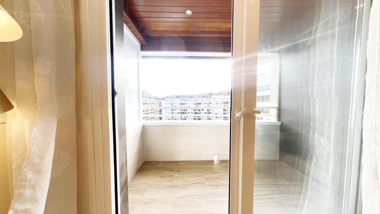 Paradise Luxurious Flat, Free Parking, 3 Double Rooms, Terrace, Jacuzzi, Fully Renovated Сан-Себастьян Экстерьер фото