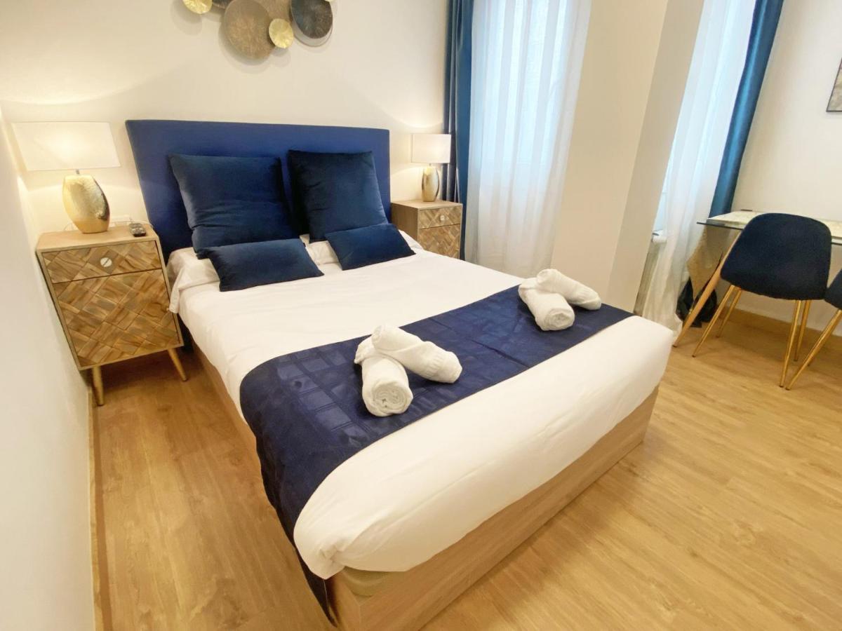 Paradise Luxurious Flat, Free Parking, 3 Double Rooms, Terrace, Jacuzzi, Fully Renovated Сан-Себастьян Экстерьер фото
